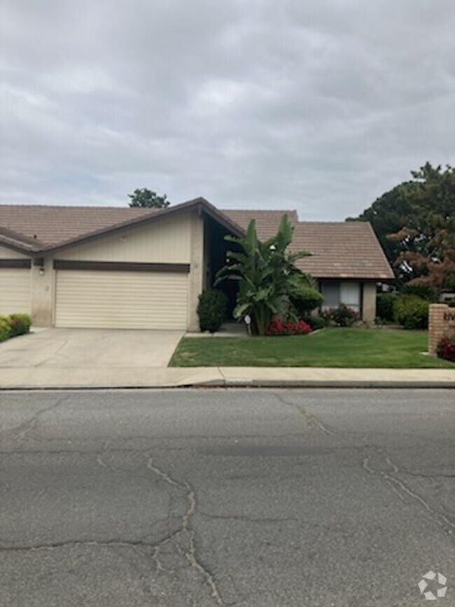 Building Photo - 3200 El Encanto Ct