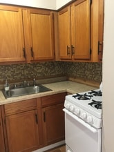 Building Photo - 100 Vana Dr