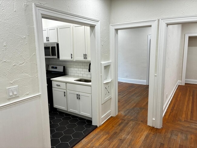 Foto del edificio - 2742 Riverside Ave