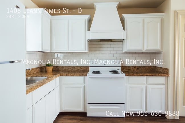 Building Photo - 1408 Leann Rimes St
