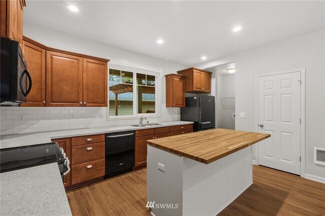 Foto del edificio - 16439 77th Avenue Ct E