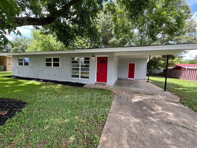 Building Photo - 2503 Broadmoor Dr