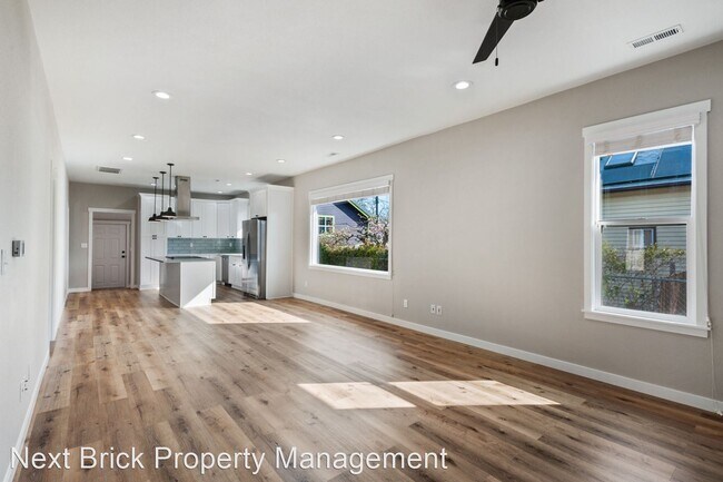 Foto del edificio - 3 br, 1.5 bath House - 3230 S. Ferdinand St.