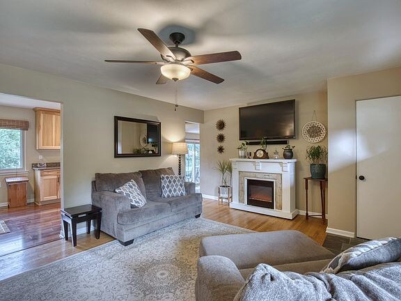 Foto del edificio - 4454 N 107th St