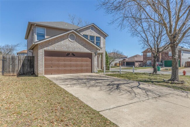 Building Photo - 2400 Byfield Dr