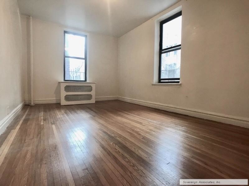 Bedroom In - 400 Fort Washington Avenue