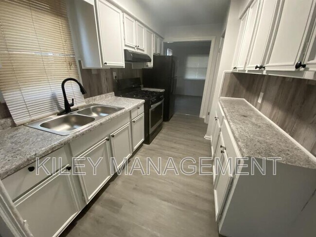 Foto del edificio - 18417 Beland Street