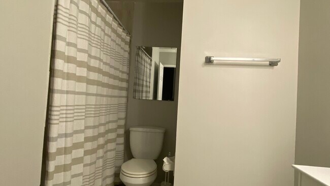 Foto del edificio - 7510 Courtney Pl