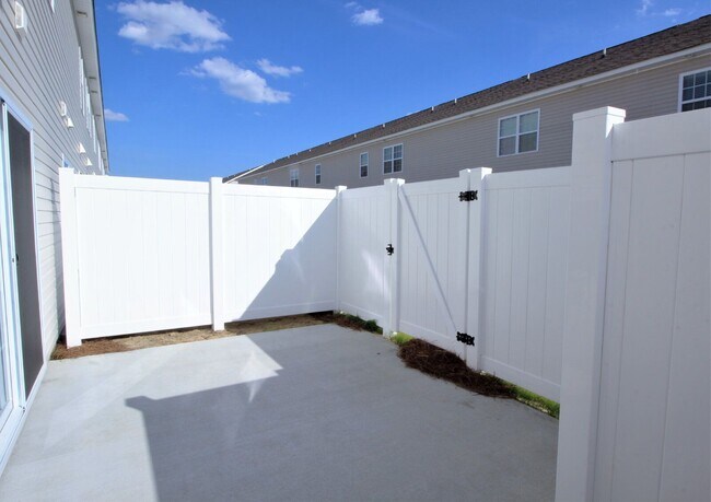 Foto del edificio - 3329 Briarcliff Dr