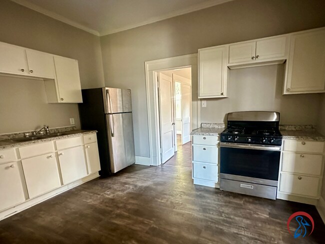 Foto del edificio - Garden District 2 bed 1 bath Home for Rent...