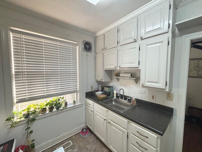 Foto del edificio - 1 Bedrom 1 Bath at Heathwood Court