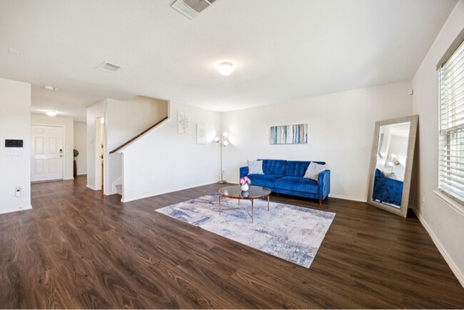 Photo - 1606 Avocet Way House