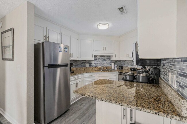 Foto del edificio - 2805 N Ocean Blvd