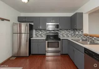 Building Photo - 265 Christiansen Ave