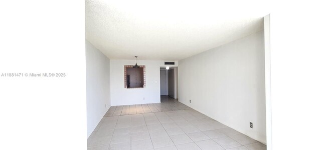 Foto del edificio - 601 Three Islands Boulevard
