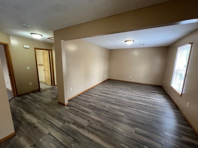 Foto del edificio - 222-222 W Home St