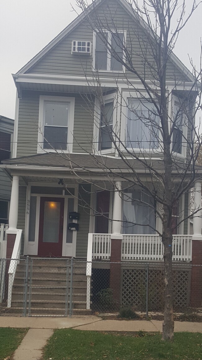 Fachada del edificio - 3556 W Medill Ave