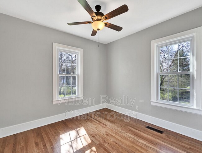 Foto del edificio - 118 Pinehurst Ave