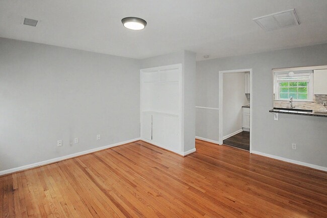 Building Photo - 419-C Wakefield Drive