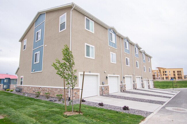 Building Photo - 14797 Agate Ct