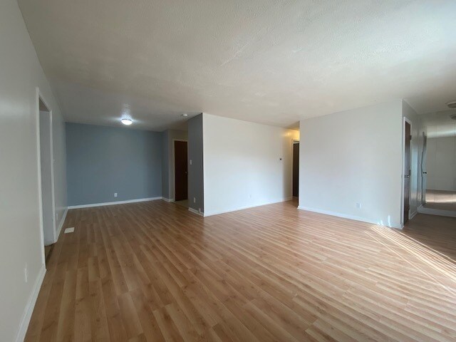 Building Photo - 4478 Four Seasons Cir