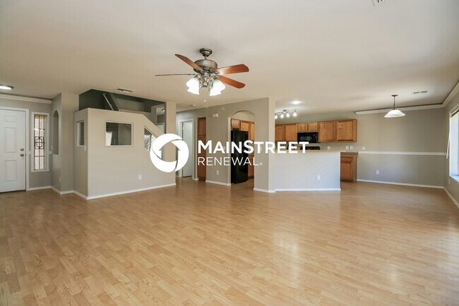 Building Photo - 4 Bedroom Pet-Friendly Home in Buckeye, AZ with Main Street Renewal