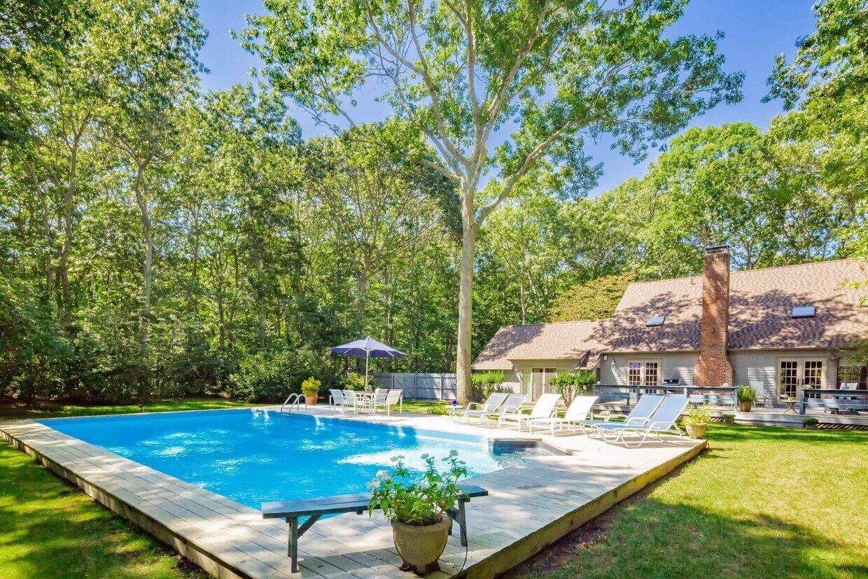 Foto principal - 647 Narrow Ln