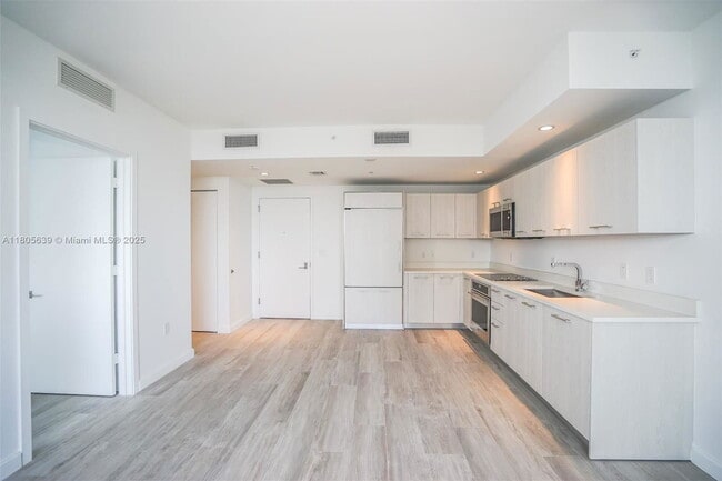 Foto del edificio - 55 SW 9th St