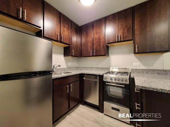 Foto del edificio - 1 bedroom in CHICAGO IL 60610