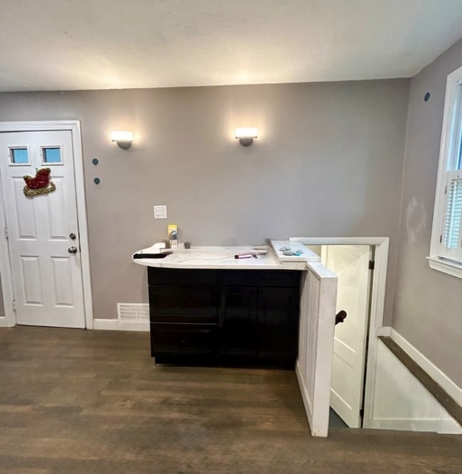 Building Photo - 61 Blackstone Rd