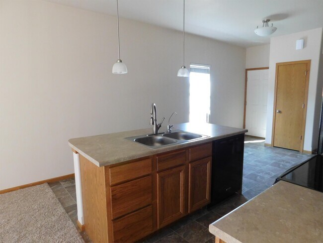 Building Photo - 2018 Sugar Creek Dr NW