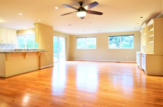 Foto del edificio - 1814 Whitman Ct NE
