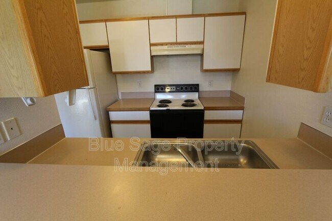 Building Photo - 122 N Haller Ave