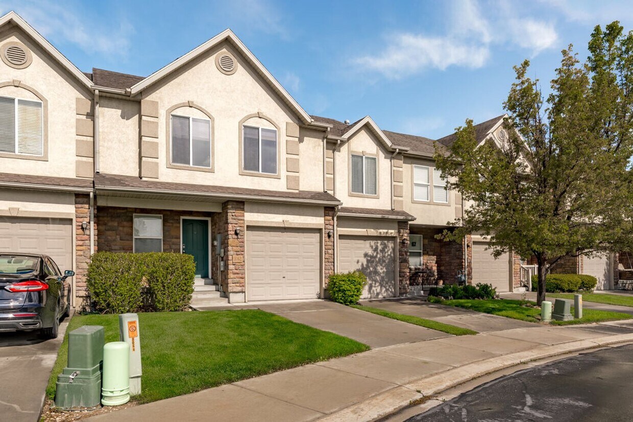Primary Photo - Gorgeous Updated West Jordan Townhome!