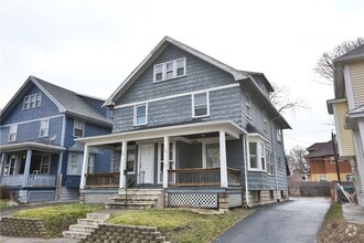 Building Photo - 506-508-508 Melville St