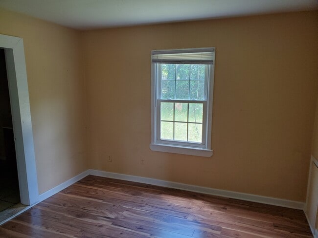 Building Photo - 3059 Collier Rd