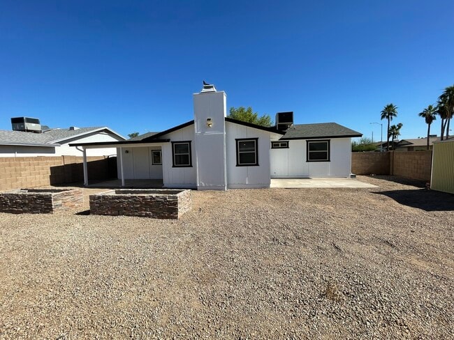 Photo - 10421 W Puget Ave House