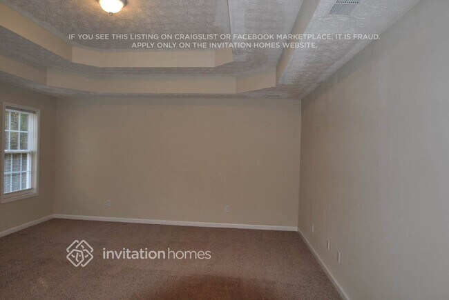 Foto del edificio - 135 Long Creek Dr