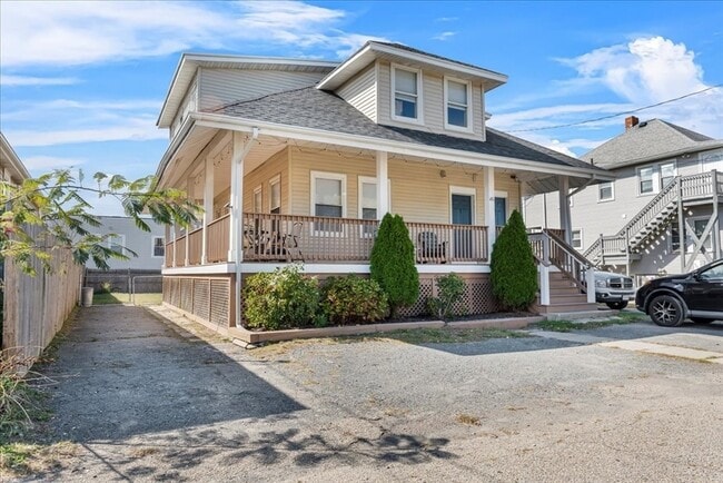 Building Photo - 49 Massasoit Ave