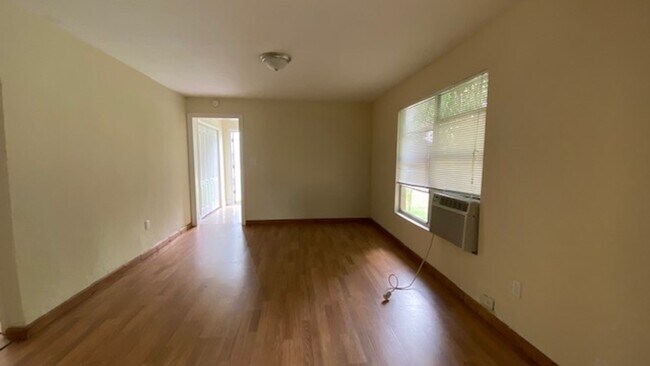 Building Photo - 229 Candler Ave