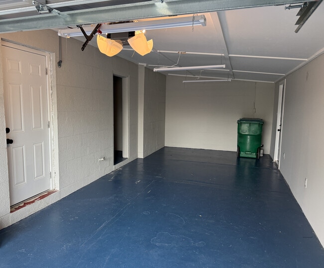 Foto del edificio - 3133 Normandy Dr