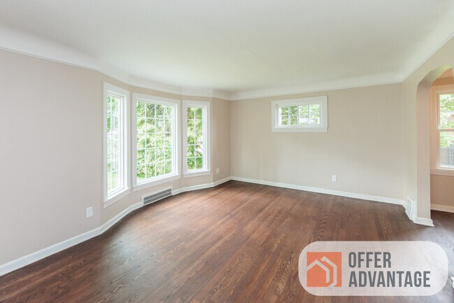 Foto del edificio - 3525 Radcliffe Rd