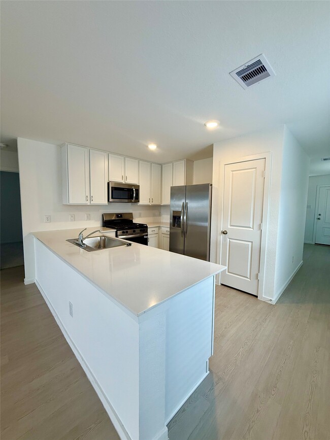 Building Photo - 28730 Texas Plns Dr