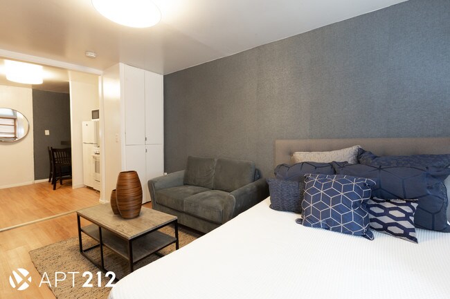 Building Photo - 159 Mott St