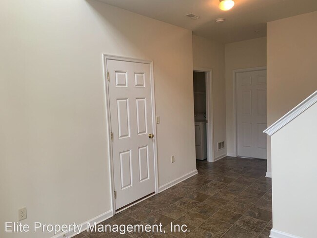 Building Photo - 3 br, 2.5 bath House - 2302 Sunny Hill Cir