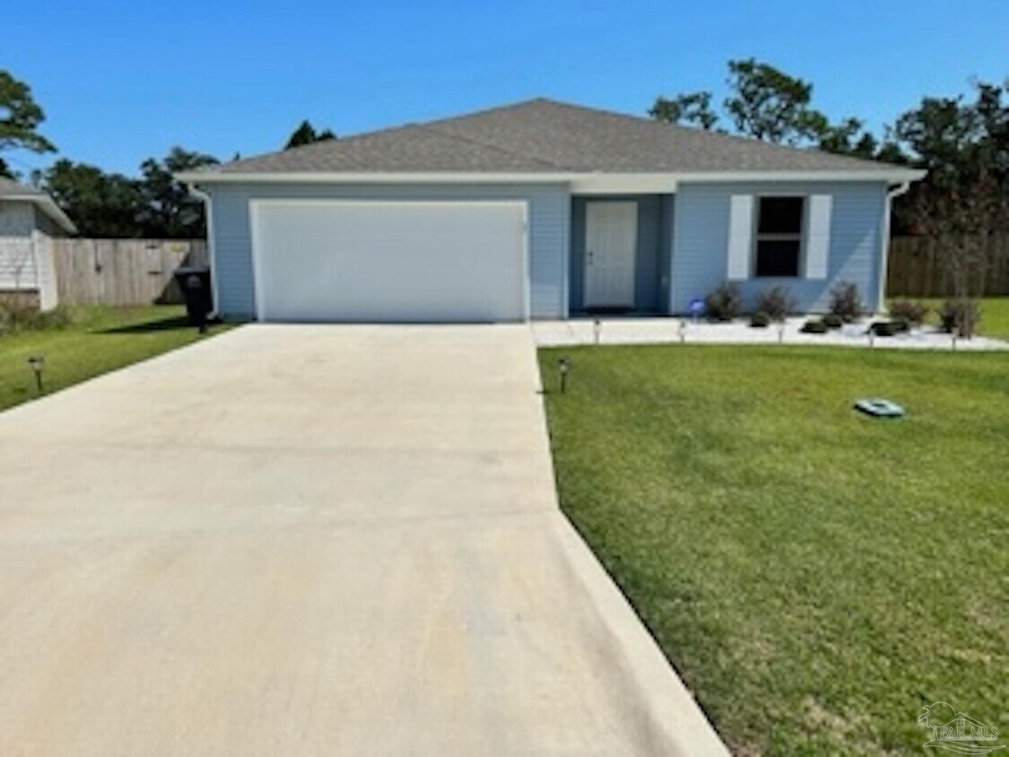 8739 Schooner Ln, Pensacola, FL 32507 House Rental in Pensacola, FL