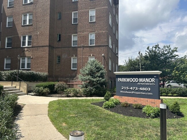Building Photo - Parkwood Manor Apartments