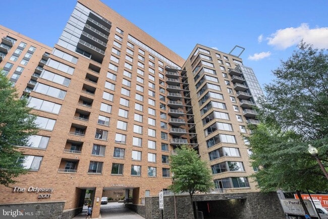 Building Photo - 2001 15th St N