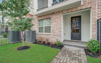 Building Photo - 5205 Allen St