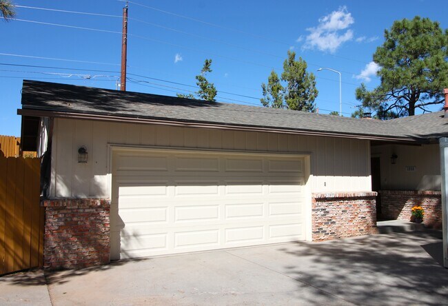 Foto del edificio - 1990 Camino Redondo